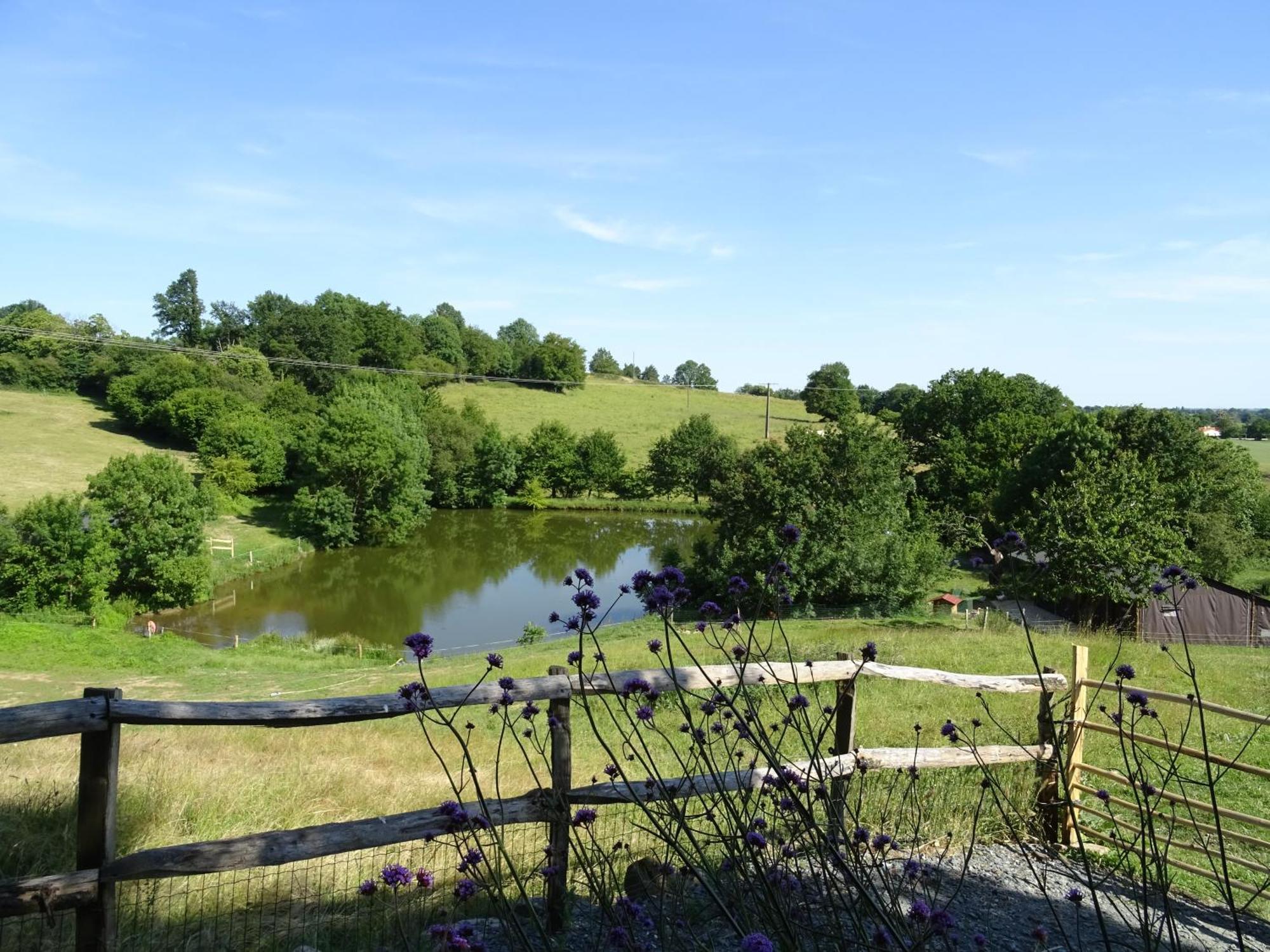 Terre Et Eau La Chambre D'Hotes Du Jardinier Sevremont Esterno foto