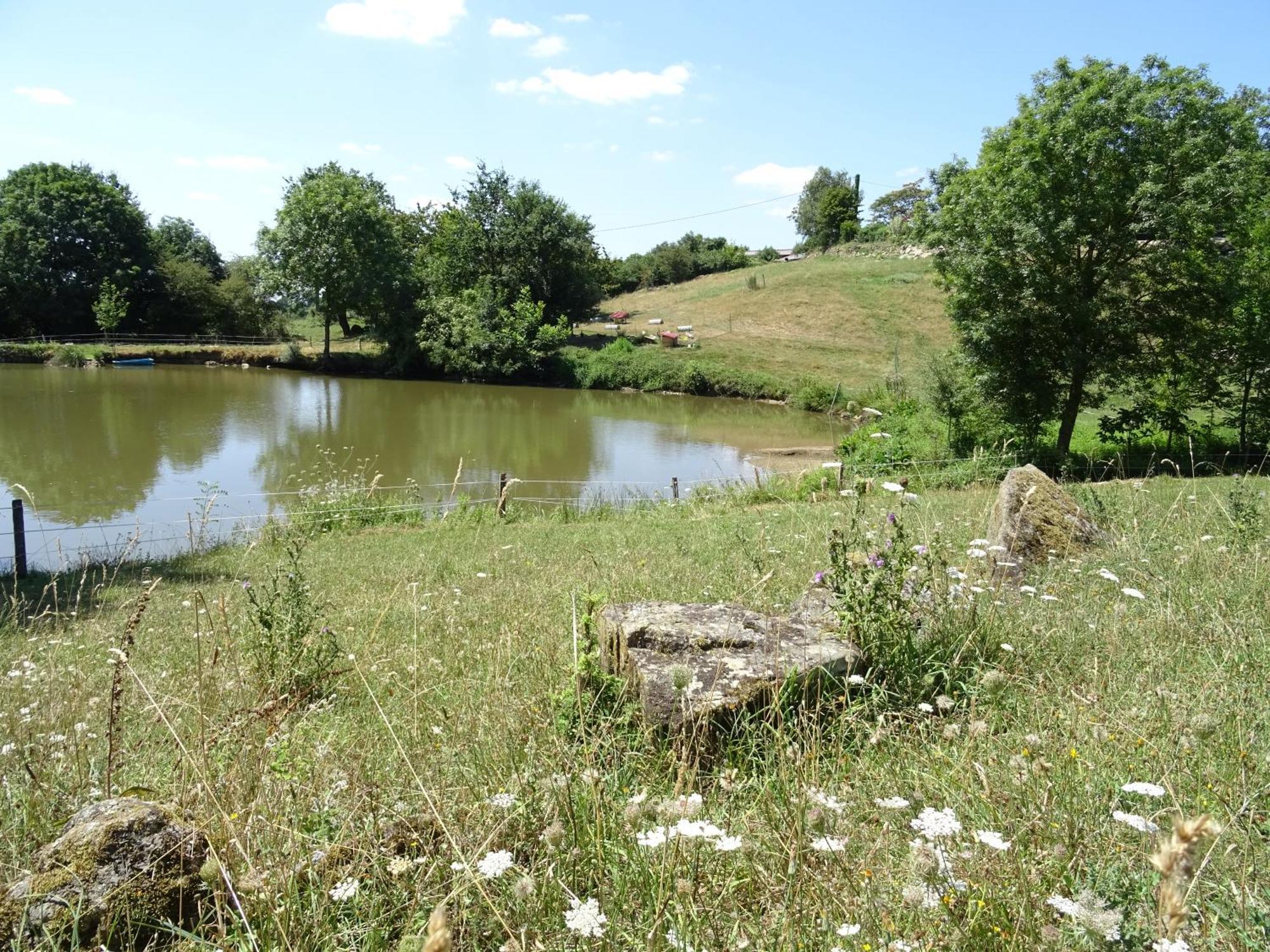Terre Et Eau La Chambre D'Hotes Du Jardinier Sevremont Esterno foto